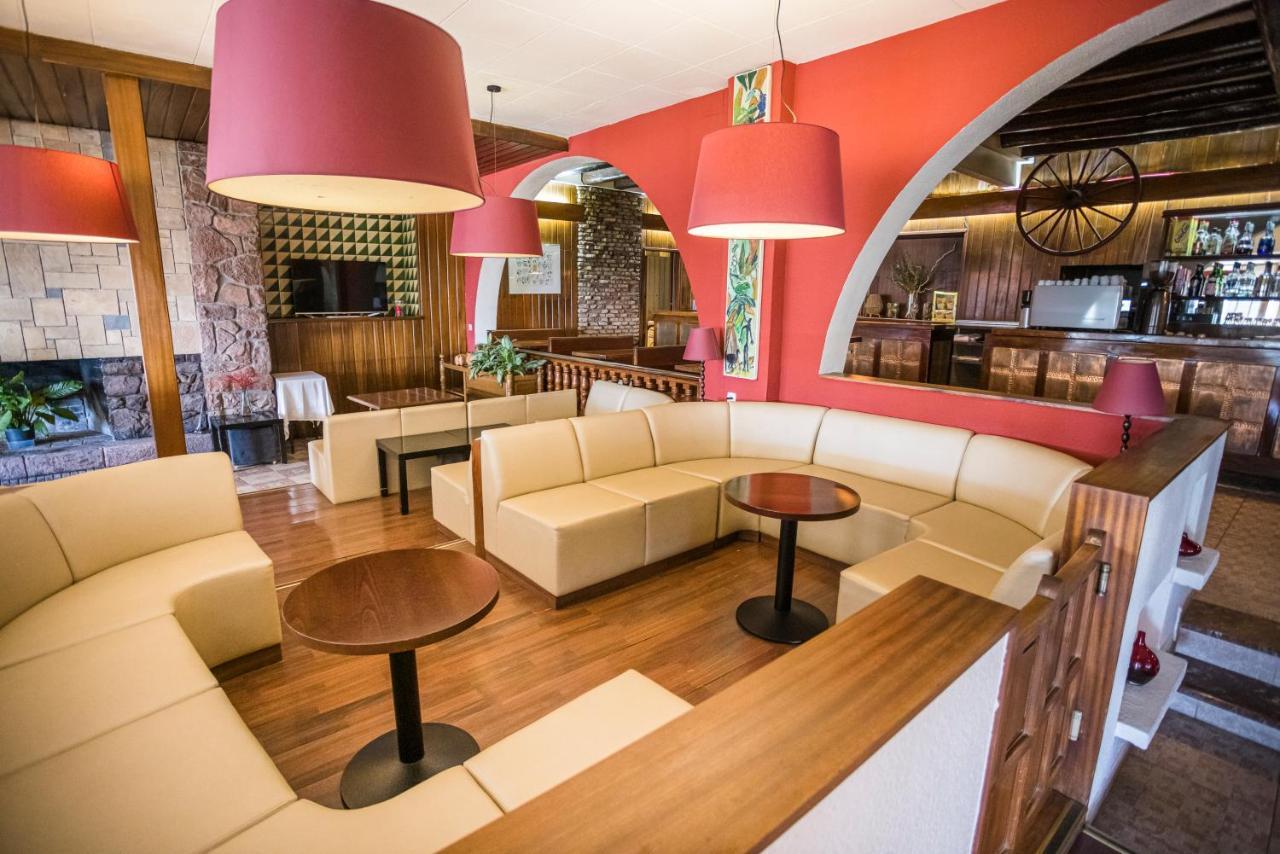 Can Fisa Hotel & Apartments Corbera de Llobregat Εξωτερικό φωτογραφία